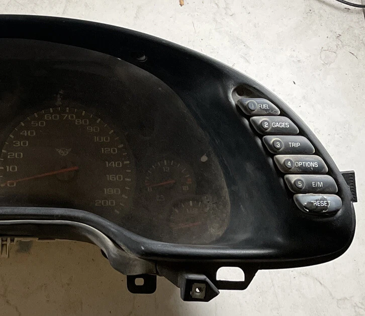 GRUPO DE INSTRUMENTOS DEL VELOCÍMETRO CHEVY CORVETTE 2000 10279518 MILLAS DESCONOCIDAS Foto 3 de 4