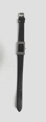 Gucci 1600 Small Quartz Watch - Stainless Steel - 83003L - Black