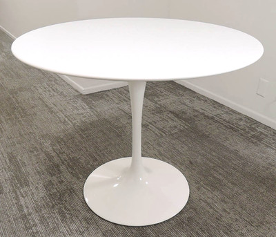 GENUINE KNOLL SAARINEN TULIP 35.75 INCH DINING TABLE WHITE TOP