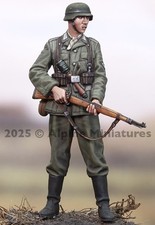 ALPINE MINIATURES 35331 1/35 German Grenadier