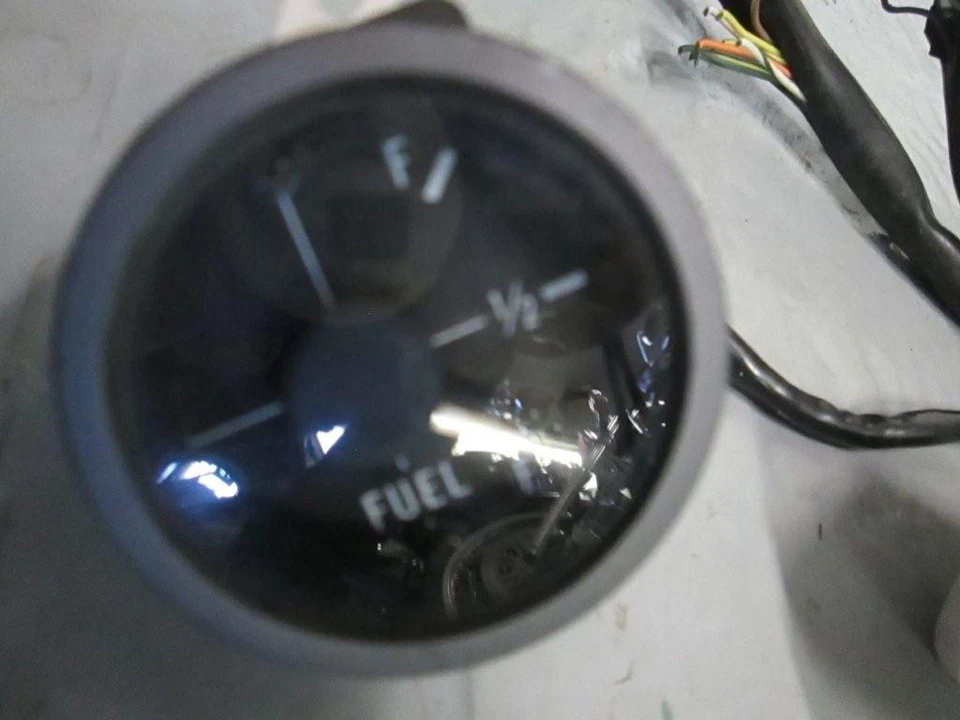 Piezas medidor misceláneo Suzuki GS750E Foto 2 de 4