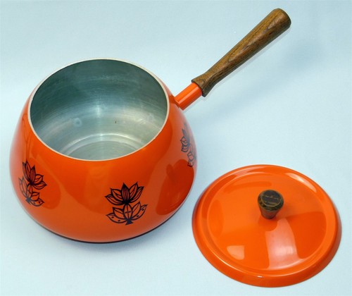 Vintage Mid-Century Modern Bright Orange Black Fondue Pot Set Flowers 2Qt - Picture 11 of 16