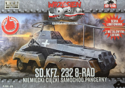 Wrzesien / First to Fight  070 - 1:72  Sd.Kfz. 232 8 Rad (mit Metallrohren)