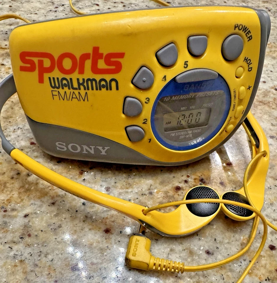 Vintage Sony Walkman AM FM