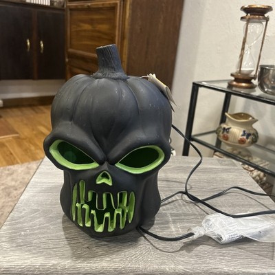 Evil Black & Green Skull Jack-O-Lantern Pumpkin Blow Mold Light Up Halloween