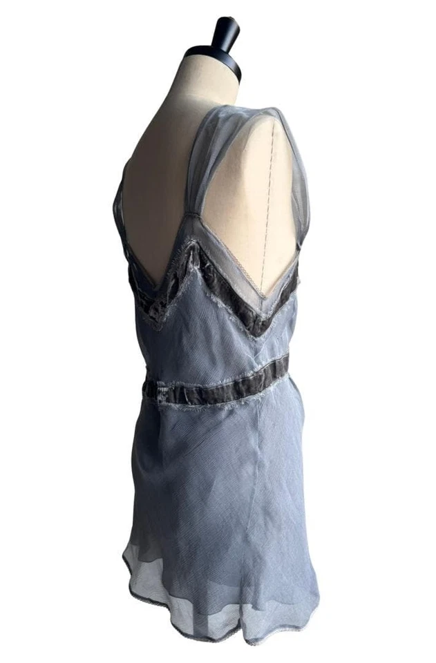 Top de terciopelo de gasa de seda John Galliano, gris caqui, FR38, M, 2006, raro. Foto 3 de 4