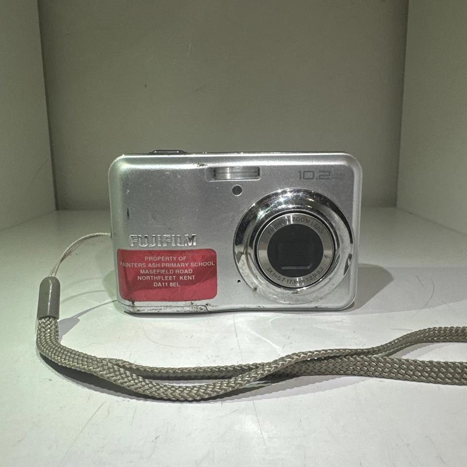 Fujifilm FinePix A170, photo 1 of 5