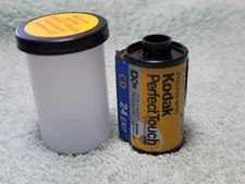 Kodak PLUS Digital - Kodak Perfect Touch 35mm Film 400 ISO 24 exp