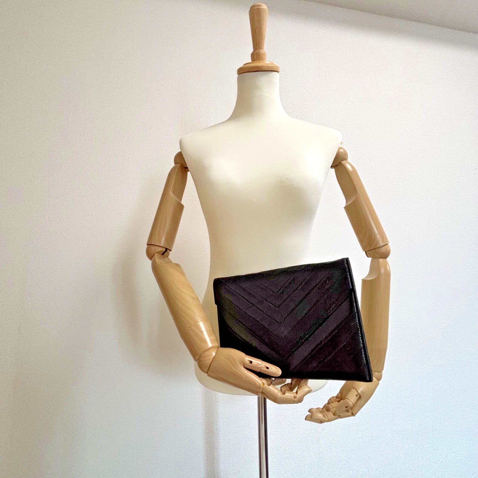 YSL Yves Saint Laurent Black Quilted Clutch Bag Secondbag M01-0417