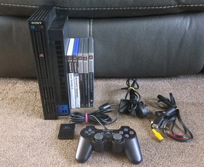 Sony PlayStation 2 Fat Bundle fünf Spiele komplettes Setup guter Zustand