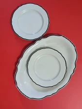 Homer Laughlin Best China Restaurantware Manhattan  Scalloped Edge Black Trim