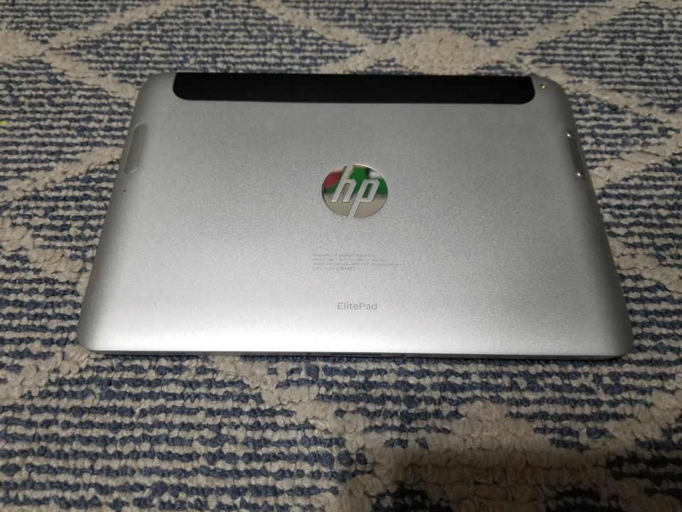 Tablet HP ElitePad 1000 G2 PANTALLA TÁCTIL con Estuche para Teclado - Win10, SSD de 4GB/64GB Foto 2 de 4