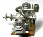 Excellent 1945 Elf Model 20, Series 3-B .196 Spark Ign. Model Airplane Engine — photo 2