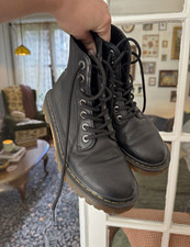 Dr. Martens Men s Black Leather Lace-Up Ankle Combat Boots Round Toe US 6