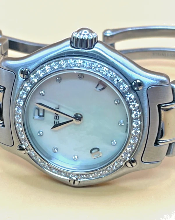 Ebel Reloj de Lujo Hecho en Suiza para Mujer 1911 E9090214 Diamantes Genuinos Foto 4 de 4