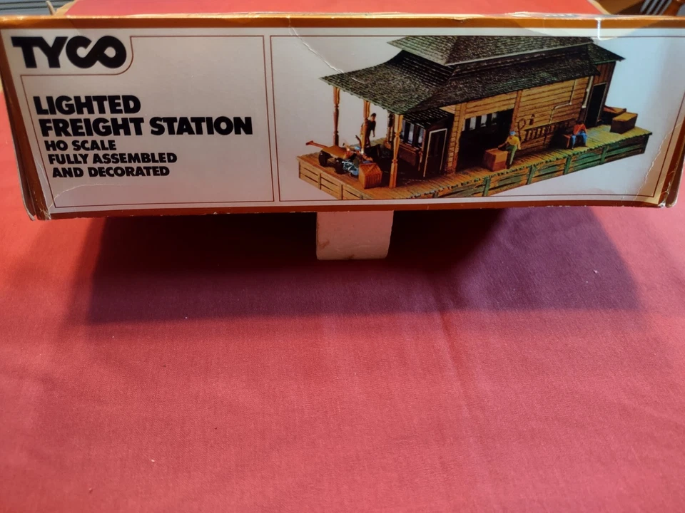 !!!!Vintage Tyco #906 Lighted Freight Station NIB NEVER BEEN USED!!!! - Image 2 of 4