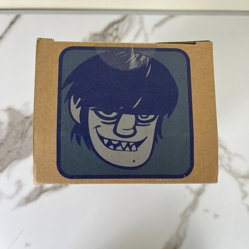 Figura Vinilo Kidrobot Serie Negra Gorillaz Murdoc Coleccionable - Imagen 7 de 11