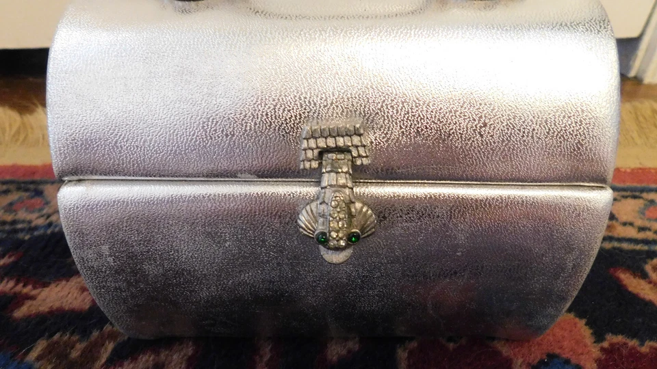 Vtg ARNOLD SCAASI for MEYERS silver metallic Metal Dragons evening handbag purse - Image 2 of 4