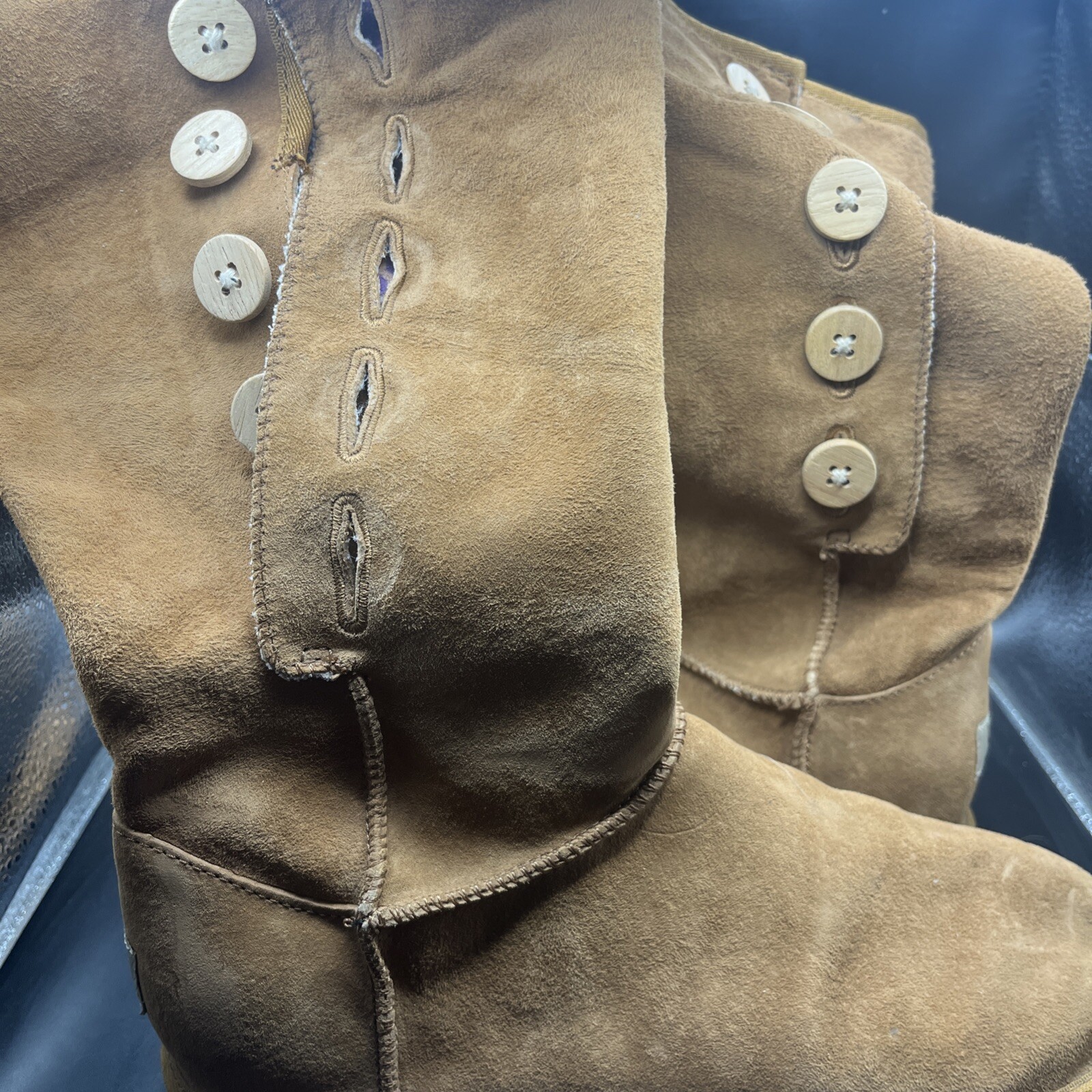 UGG AUSTRALIA Lo Pro Button Fold Over Chestnut Suede Boots 7 1000154