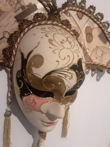 Hand painted mask on stick, Venice Italy - Picture 3 of 10
