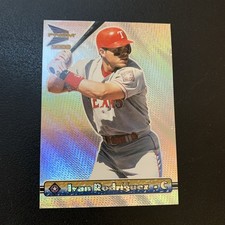 2000 Pacific Prism - Ivan Rodriguez #144 Texas Rangers