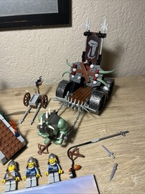 LEGO Castle 7079 Drawbridge Defense + Set 7038