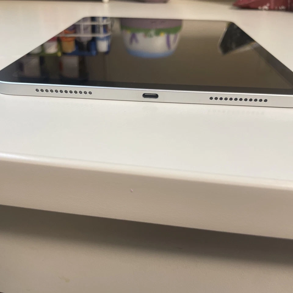 Apple iPad 10,9 pulgadas 10.ª generación 64 GB plateado sin arañazos sin abolladuras sin caja Foto 3 de 4