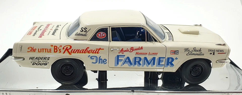 Highway 61 1/18 Scale 50150 - 1963 Pontiac Super Duty 'The Farmer' Cream - Image 4 of 4