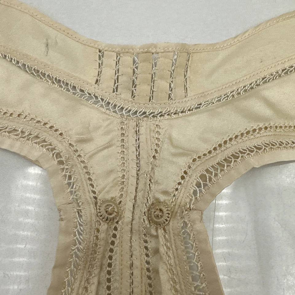 Cuello de encaje de seda beige Ascot SIBLEY LINDSAY & CURR CO DE COLECCIÓN Foto 3 de 4