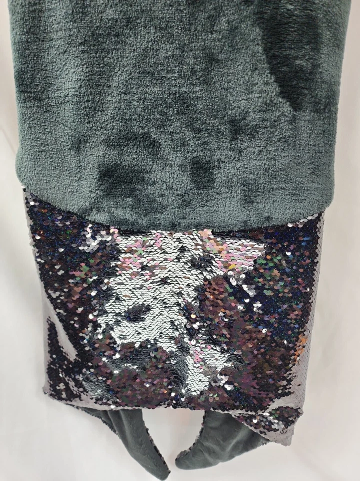 Sparkle & Soft Plush Mermaid Tail Cozy Plush Blanket Throw - Black & Silver - Image 4 of 4