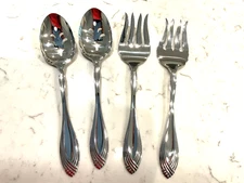 NOS Oneida Community Heiress , 2 Pierced Serving Spoons, 2 Meat Forks NEVER USED