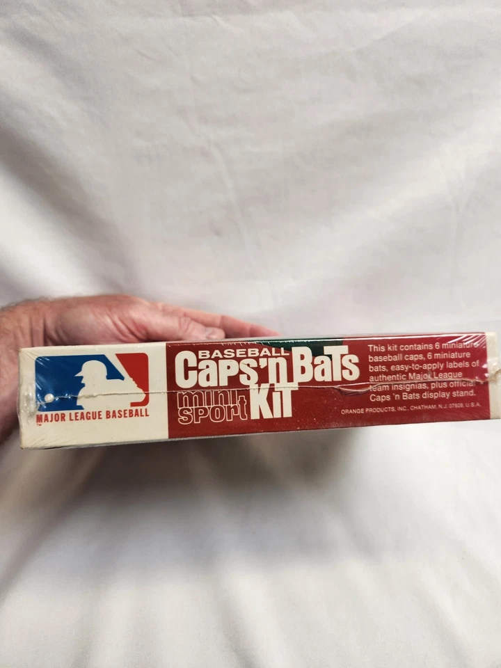 VINTAGE NEW Caps 'n Bats Kit MLB Baseball Complete Set AL Division SEALED IN BOX - Image 3 of 4