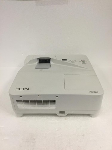 NEC NP-UM330W 3LCD 3300 Lumens Projector USB LAN HDMI w/Lamp 1846 Hour,No Remote - Picture 3 of 9