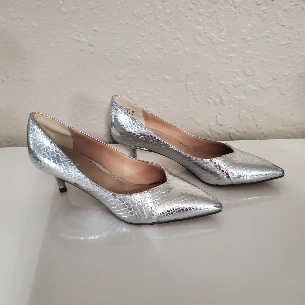 Franco Sarto Metalic Silver Snakeskin Shoes sz 5M