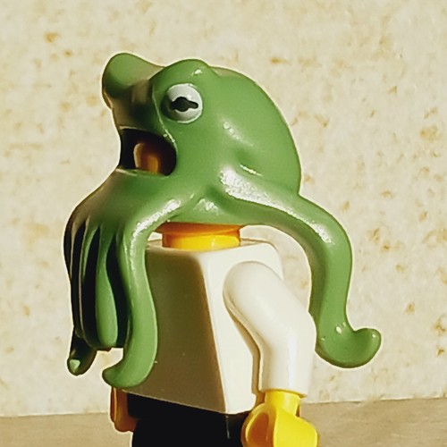New LEGO Octopus Mask Four Eyes Movie Villain Ocean Good Guy Tentacles Sea Life - Picture 2 of 4