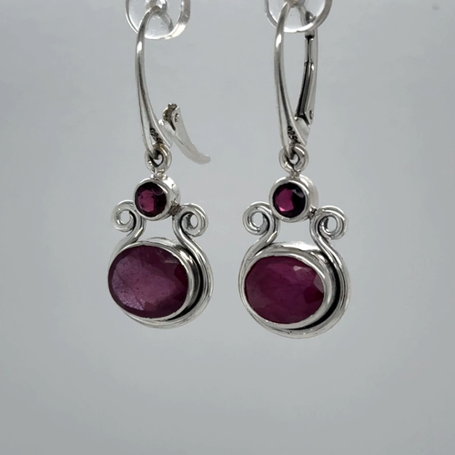 925 Sterling Silver - Red Oval Ruby & Garnet Leverback Drop Earrings Lever back - Video 1 of 1