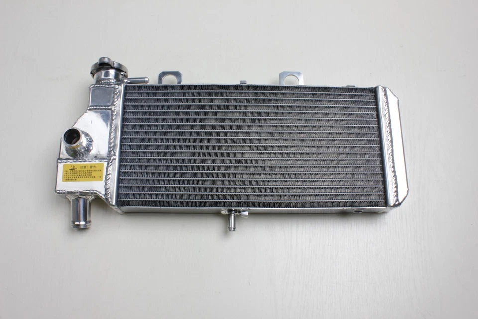 Radiador de aluminio apto para BMW F650GS 2001-2007 y BMW G650 Dakar 2008-2016 Foto 4 de 4