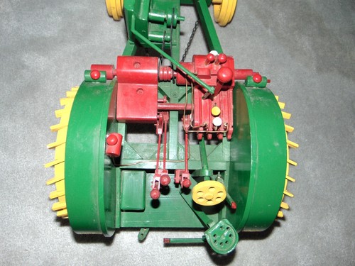 Custom Vintage Waterloo Boy 5/32 Scale Wooden Tractor Model Woodworker Made - Picture 9 of 24