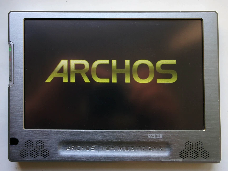 Archos 704 WiFi MP3/Video Player HDD 40GB 7 Inch with Archos DVR Station Gen.5 - Image 2 of 4