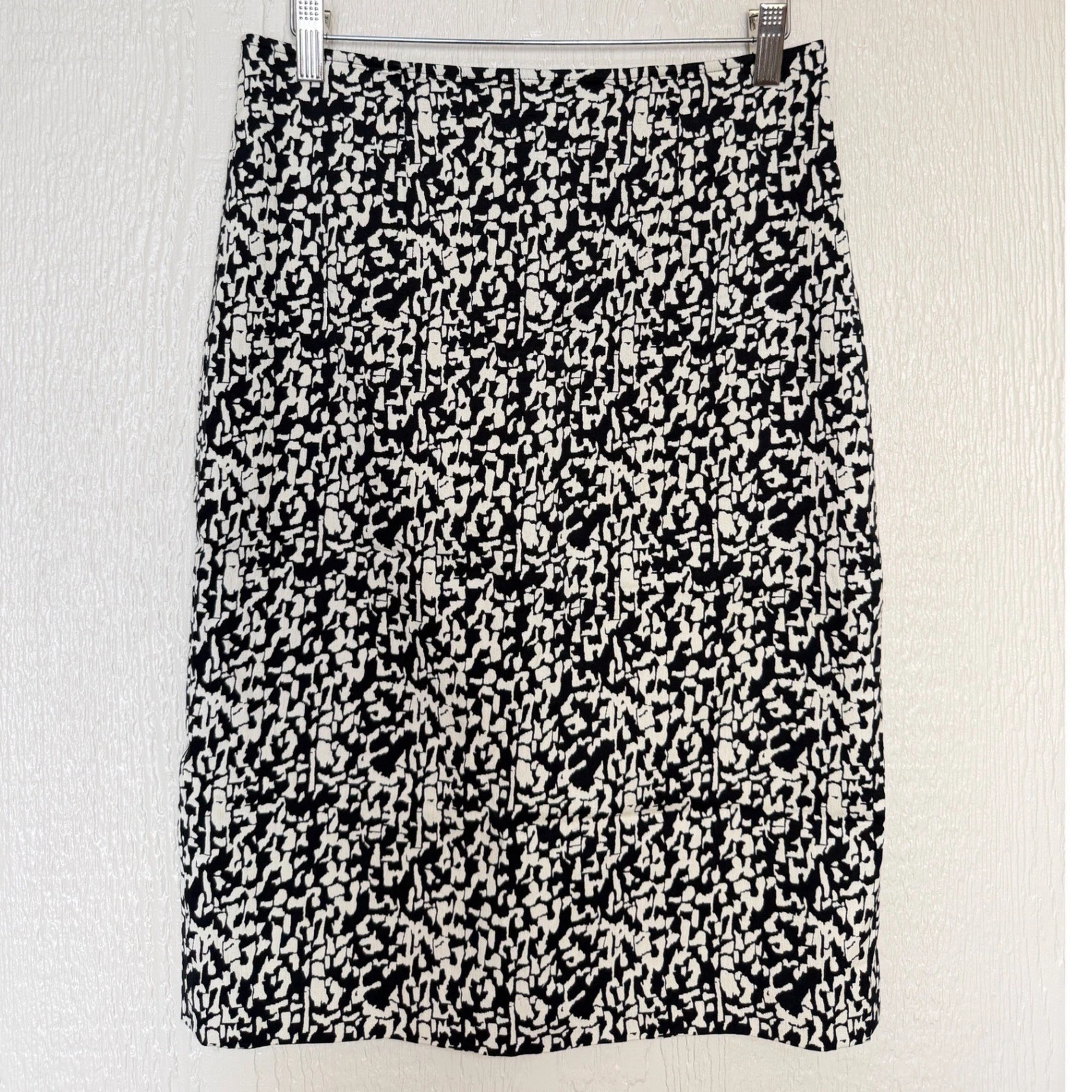 Rickie Freeman Teri Jon Black Cream Abstract Jacquard Pencil Skirt Size 2