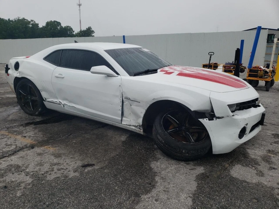 Cilindro maestro de freno usado se adapta a: Chevrolet Camaro 2011 3,6 grado A Foto 3 de 4