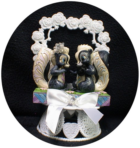 Topper de pastel de boda flor la mofeta clásico Jim Disney Bambi All my heart - Imagen 1 de 1