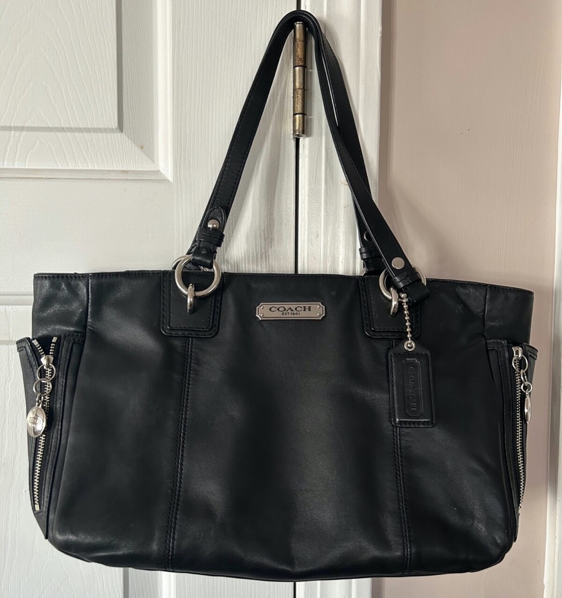 Coach Athentic Black Gallery Leather Tote F19252 Purse Silver