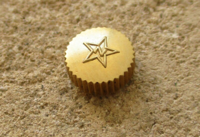 ZENITH YELLOW GOLD CROWN  - 6.4 mm, for stem 1.20 mm   Circa 1960