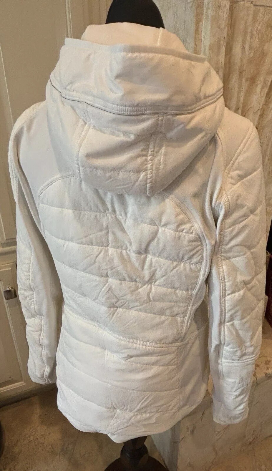 Lululemon White Quilted padding  Soft  Jacket ( 8… - image 17
