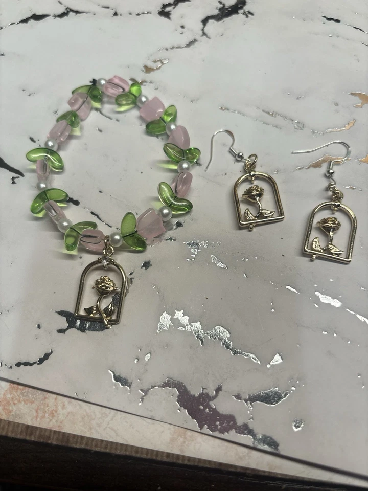 Juego de joyas de La Bella y la Bestia de Disney   Foto 2 de 2