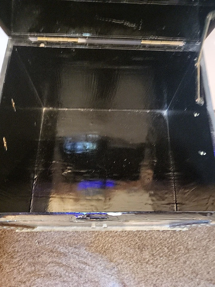 Mesa Baúl Pecho Flor Floral Romántico 12.5"" Alto 12"" Largo 11"" Ancho Foto 4 de 4