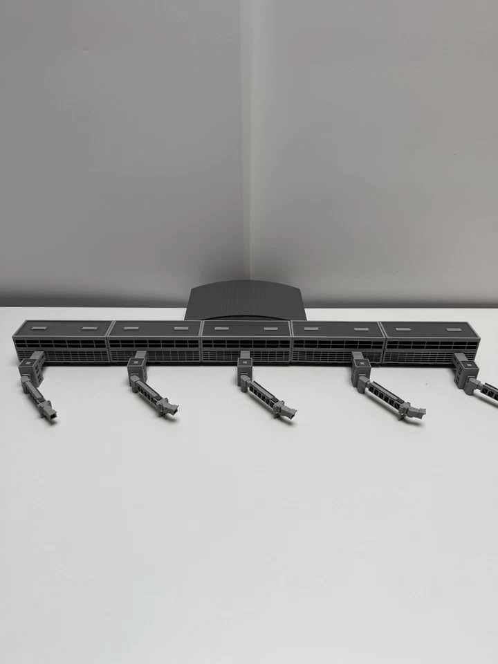 per Herpa Wings 1:500 Terminal Aeroporto Airport with Jet bridges Set - Immagine 4 di 4