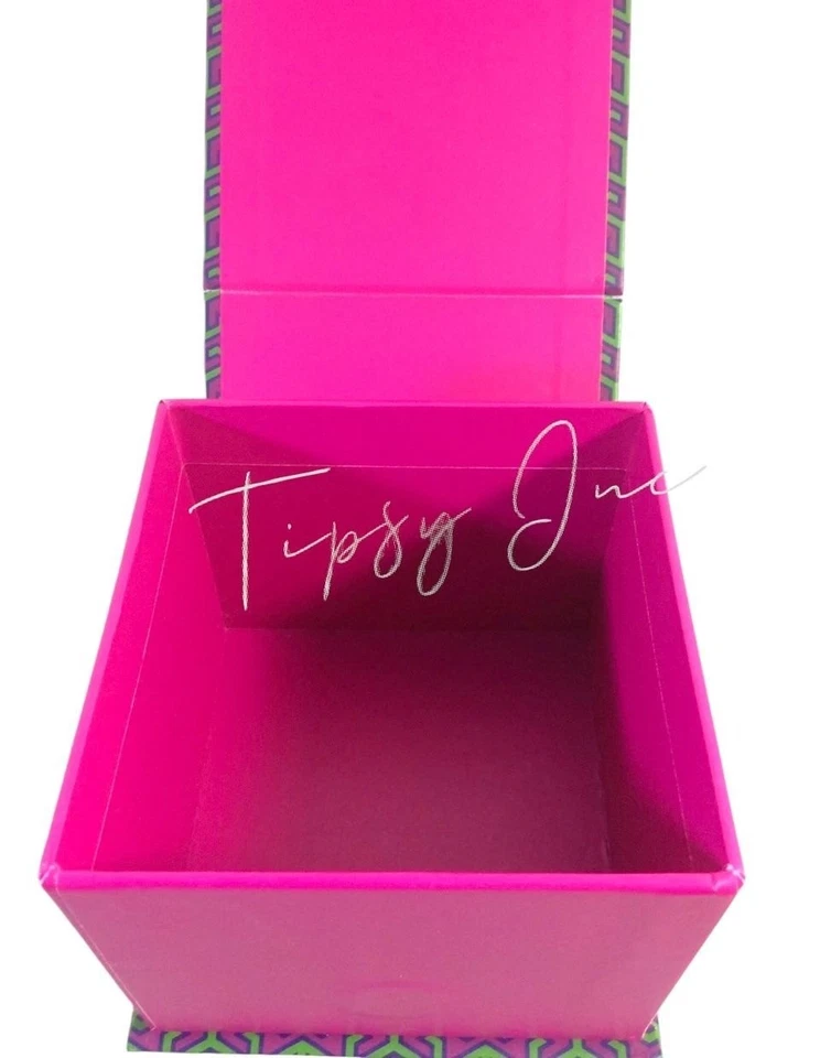 Caja de regalo de diseñador Tory Burch con cierre magnético Foto 4 de 4