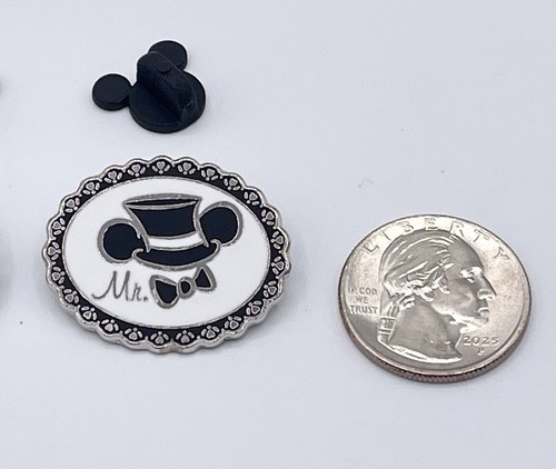 Disney Parks Mickey & Minnie Boda Sr. & Mrs. Prendedores comerciales de boda coleccionables - Imagen 6 de 6